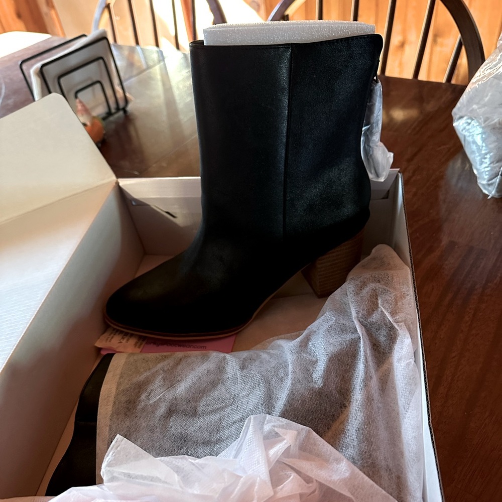 Boots - Picture 1 of 2